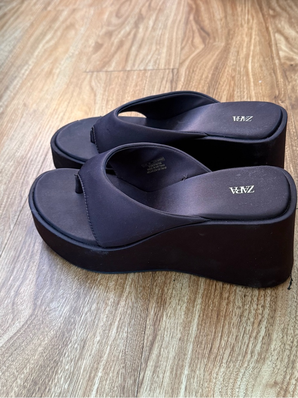 Zara Black Platform Thong Sandals